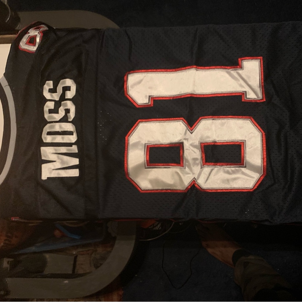 NFL Authentic New England Patriots Randy Moss jersey - Picture 2 of 4